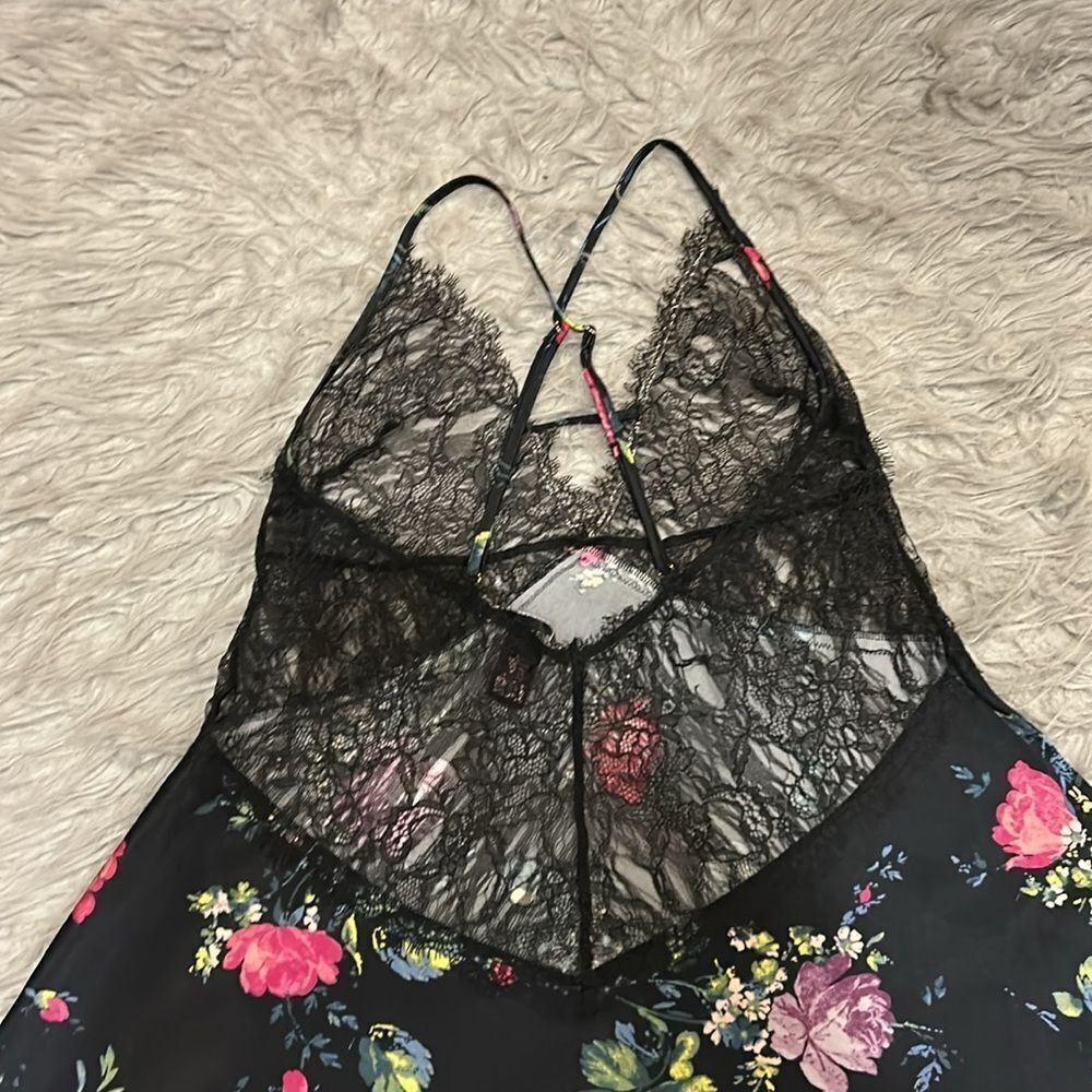 Victoria secret black and pink floral lace night gown - Picture 5 of 7
